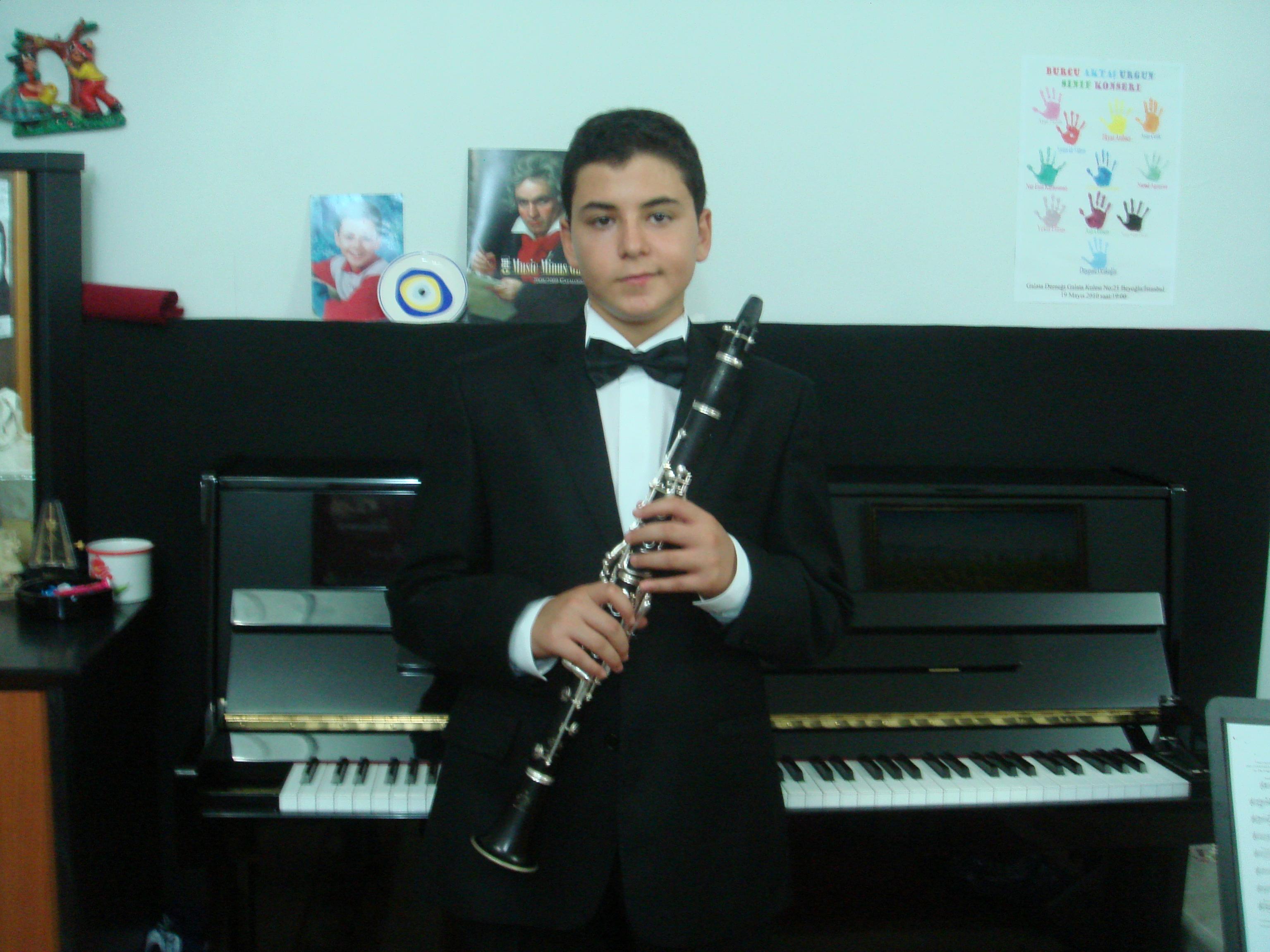 gunes yakartepe yamaha klasik akustic akustik duvar piona piano  klarnet buffet klarinet sibemol
