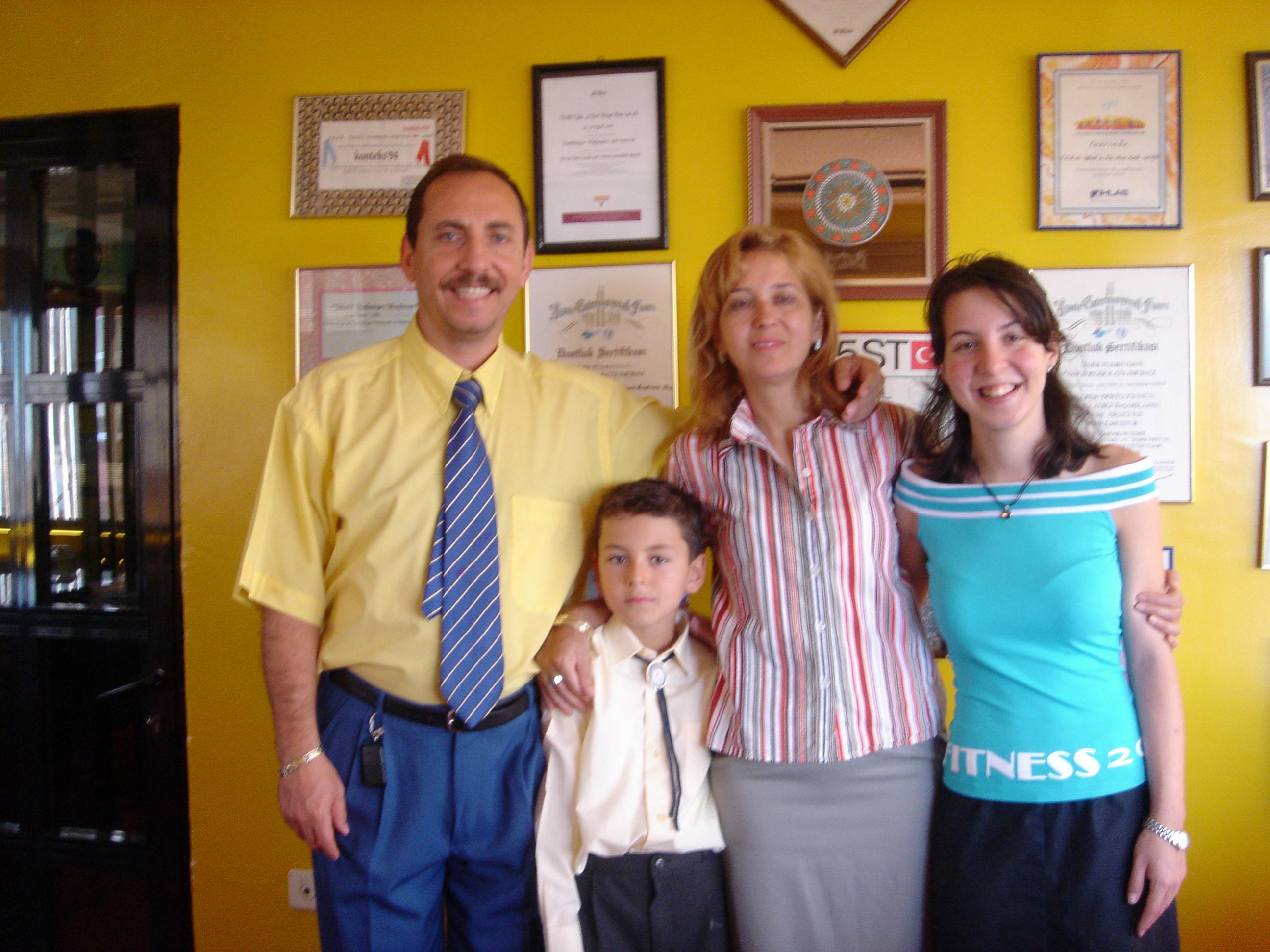 MEHMET YAKARTEPE, GÜNE� YAKARTEPE, ZERR�N YAKARTEPE ,MAV�GÜL YAKARTEPE,